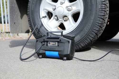 Програмований надшвидкий цифровий насос Michelin Programmable Superfast 4x4/SUV Digital Tyre Inflator (W12314) (шт.)
